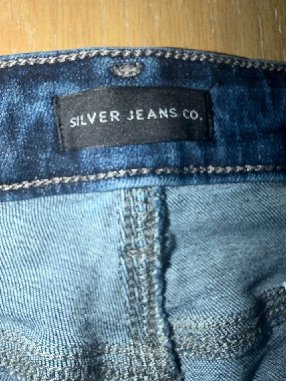 Silver Jeans Co Elyse Slim Boot Jeans Size 32/31 Medium Wash Stretch Denim